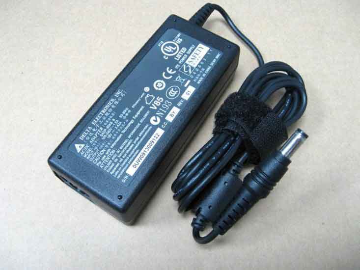 19V 3.42A 65W Clevo E7130 M1100 M1100Q Notebook Netzteil